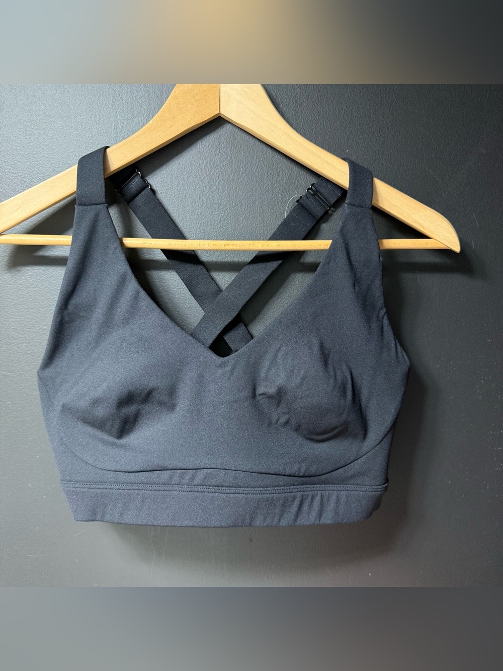 Power Pulse cross-back sports bra